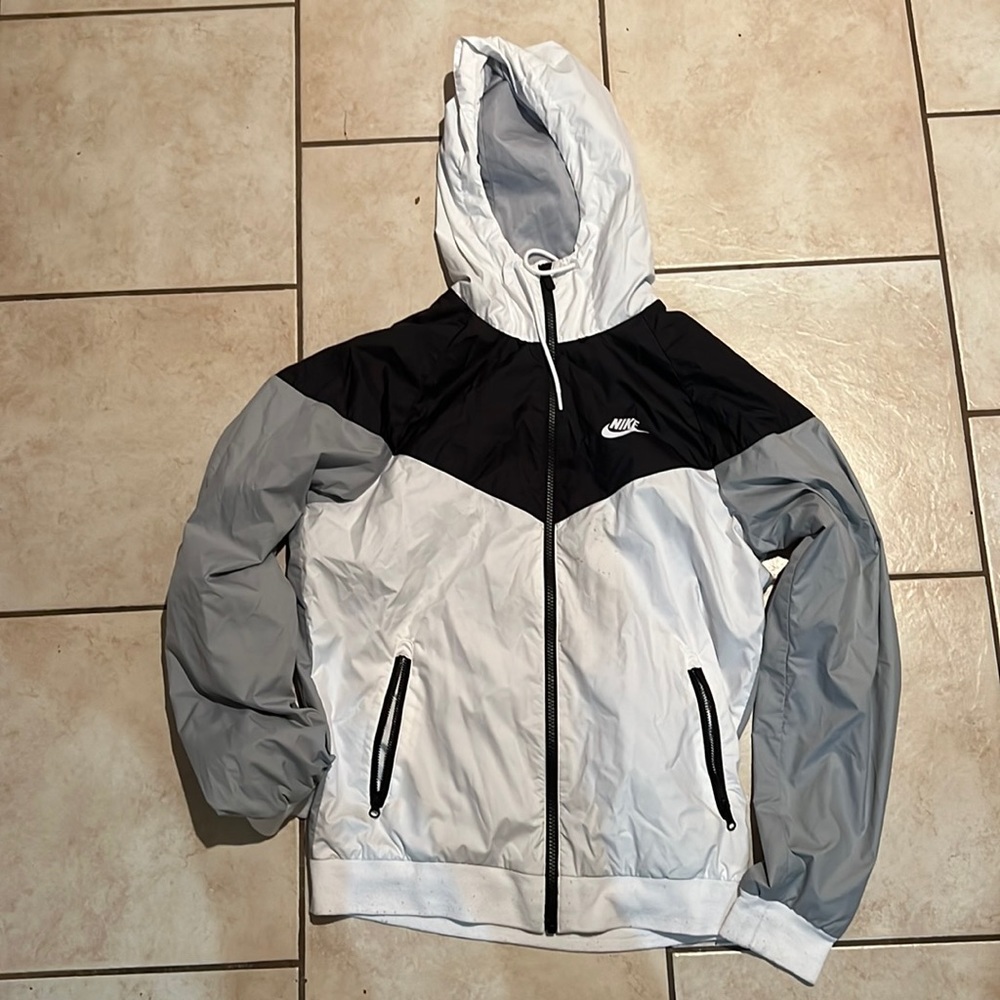 Nike Windrunner Jacket, White/Black- Mens S